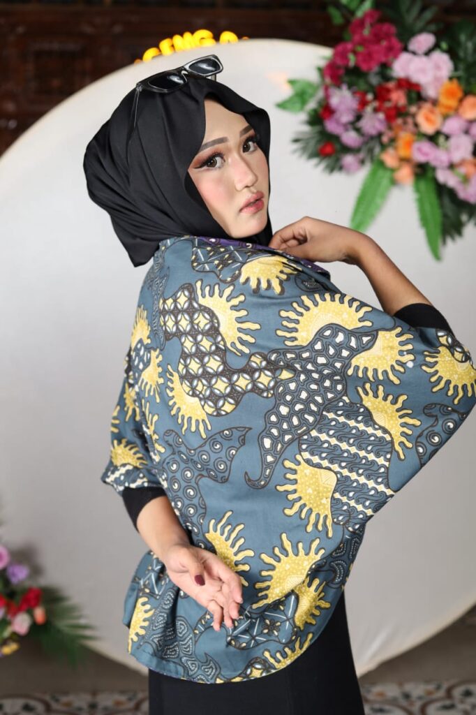 BAJU BATIK WASTRA NUSANTARA