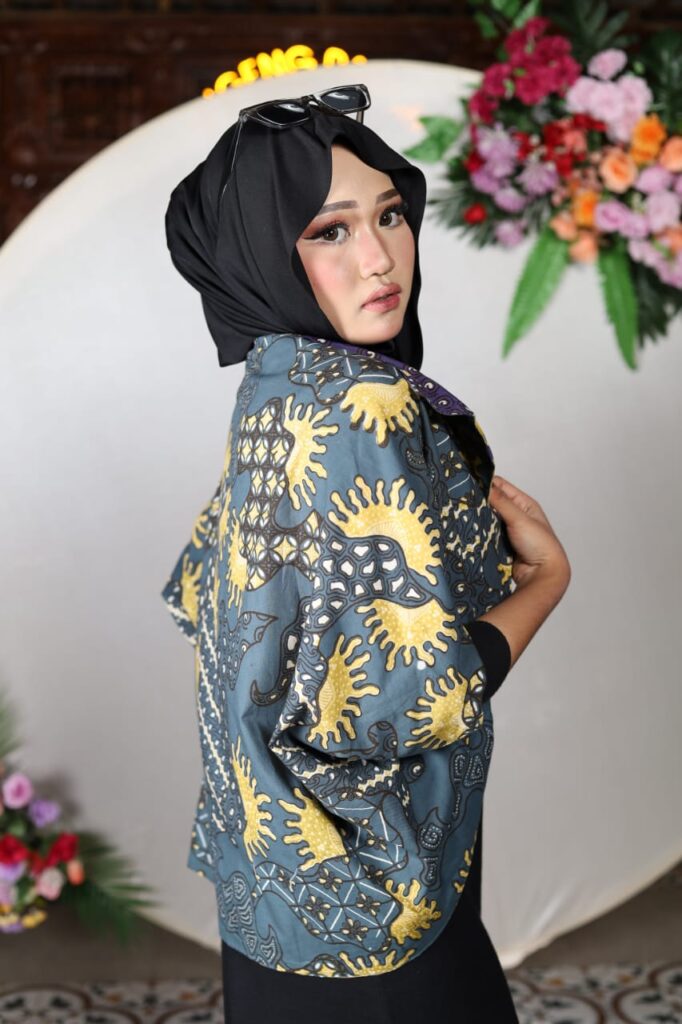 BAJU BATIK WASTRA NUSANTARA